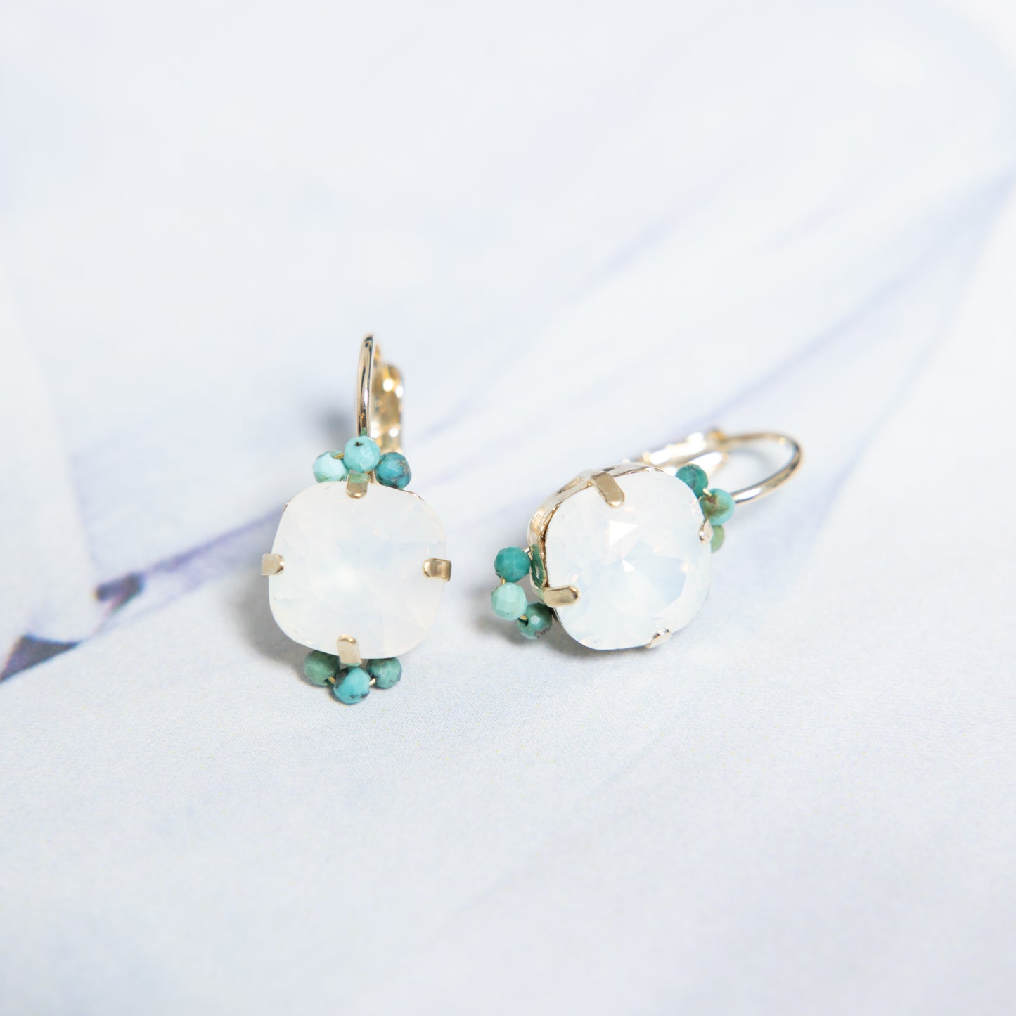 Oorbel Classic Swarovski Opal