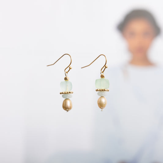 Oorbellen Chalcedoon met Parel